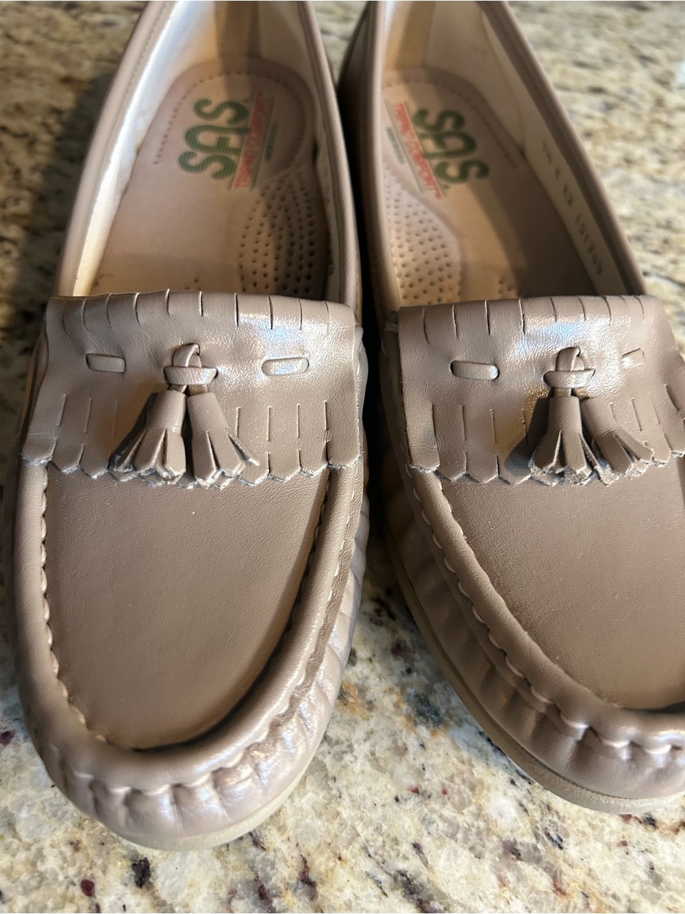 SAS Softie tassel/Kiltie leather loafers. Taupe size 7.5N. New??? - Picture 3 of 12